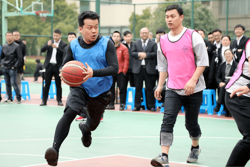 傳承為夢想 拼爭攀新高 國茂籃球隊(duì)一代隊(duì)員光榮退役？